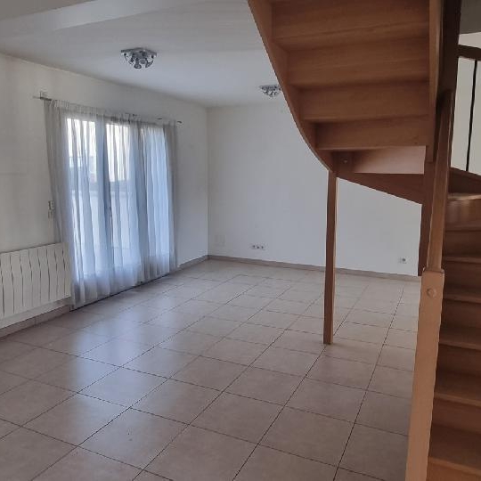  Annonces PROVINS : Maison / Villa | PONT-SUR-YONNE (89140) | 115 m2 | 900 &euro; 